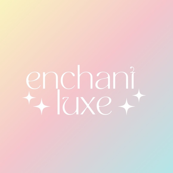 Meet your Posher, Nicole - Picture 1 of 2